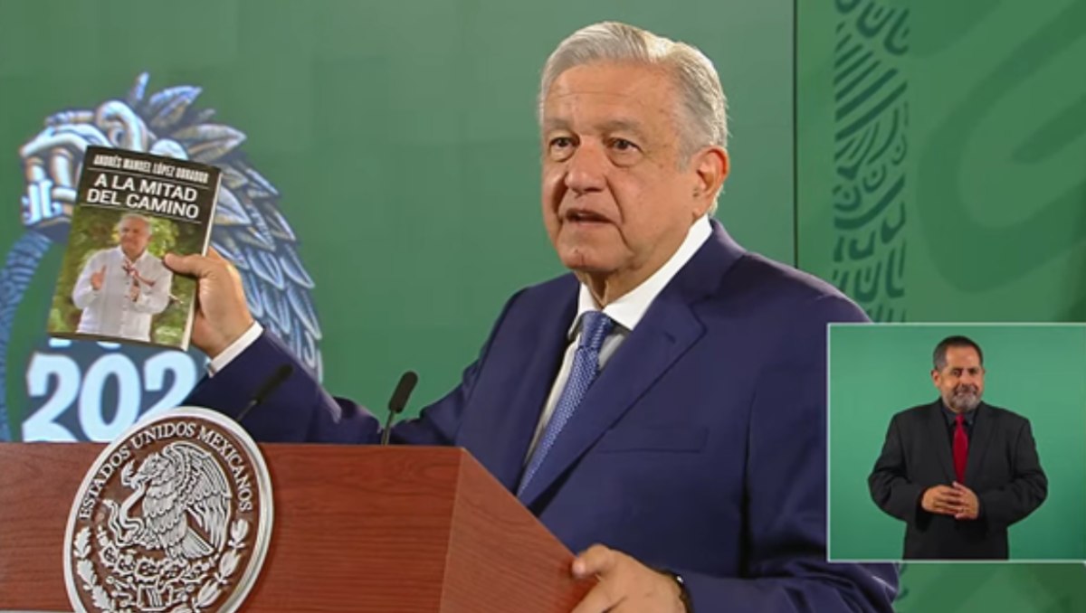 “Prometo que no se van a aburrir”: AMLO recomienda a sus opositores leer su nuevo libro “Prometo que no se van a aburrir”: AMLO recomienda a sus opositores leer su nuevo libro