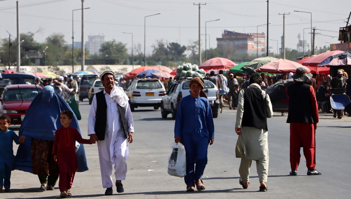 Aeropuerto de Kabul reanuda los vuelos nacionales; estaban detenidos desde el 15 de agosto Aeropuerto de Kabul reanuda los vuelos nacionales; estaban detenidos desde el 15 de agosto