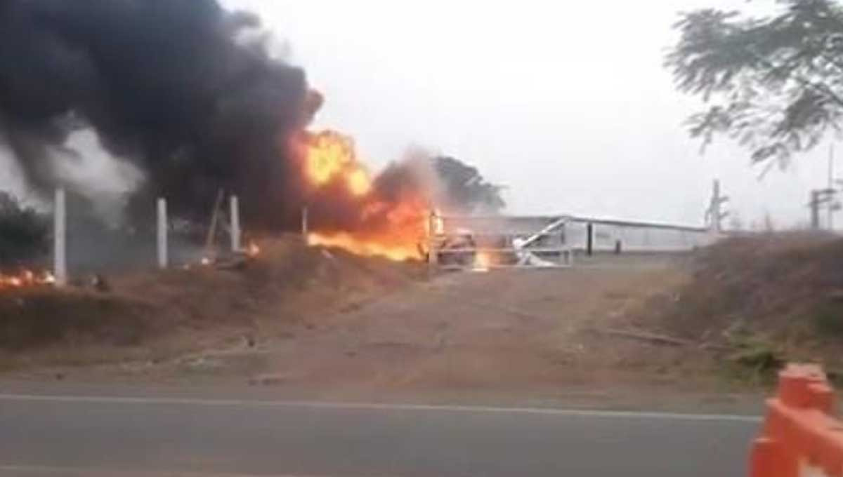 Se desploma avioneta en el municipio de San Rafael, Veracruz (VIDEO) Se desploma avioneta en el municipio de San Rafael, Veracruz (VIDEO)