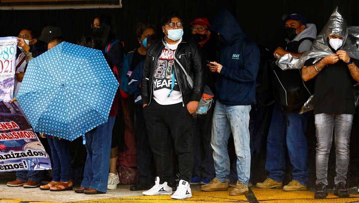 México registra 8 mil 828 nuevos casos y 533 muertes por COVID-19 este jueves México registra 8 mil 828 nuevos casos y 533 muertes por COVID-19 este jueves