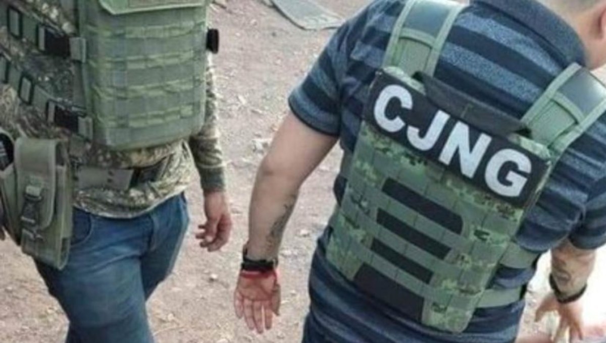Cesan enfrentamientos entre el CJNG y Ejército en Tepalcatepec, pero amenaza de sicarios continúa Cesan enfrentamientos entre el CJNG y Ejército en Tepalcatepec, pero amenaza de sicarios continúa