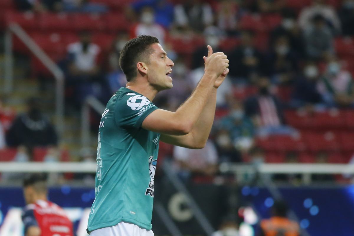 Santiago Ormeño regresa a la Selección de Perú para las eliminatorias rumbo a Qatar Santiago Ormeño regresa a la Selección de Perú para las eliminatorias rumbo a Qatar