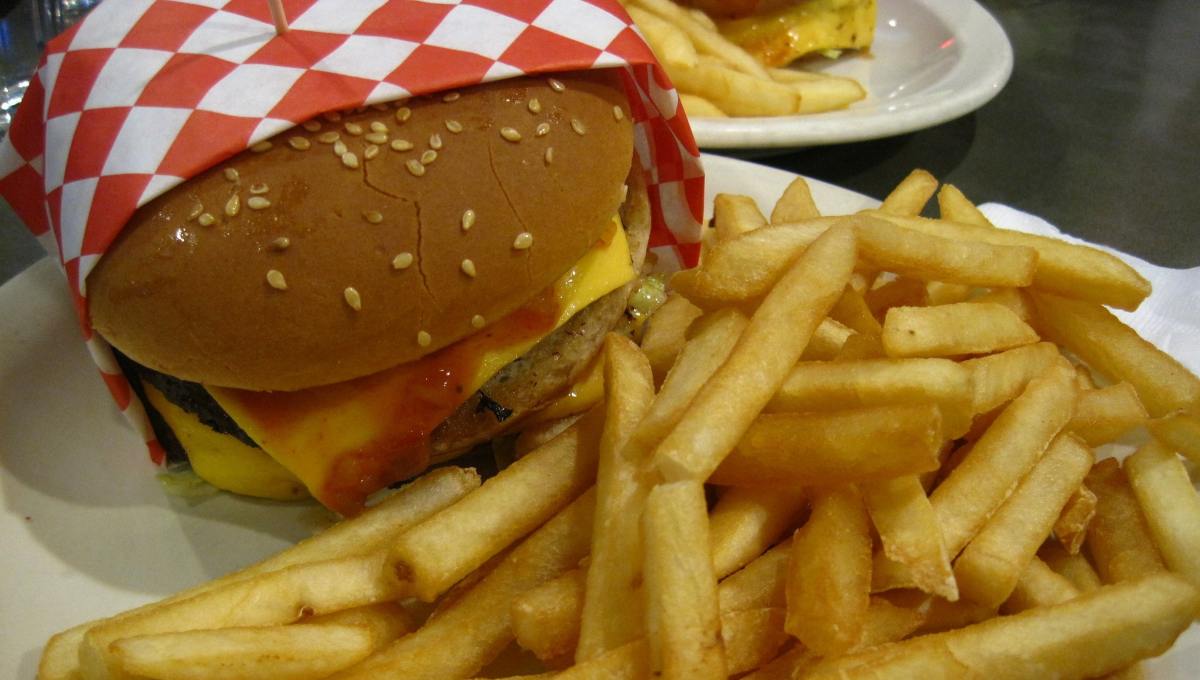 Ley General de Salud buscará incluir un artículo para combatir grasas trans en alimentos