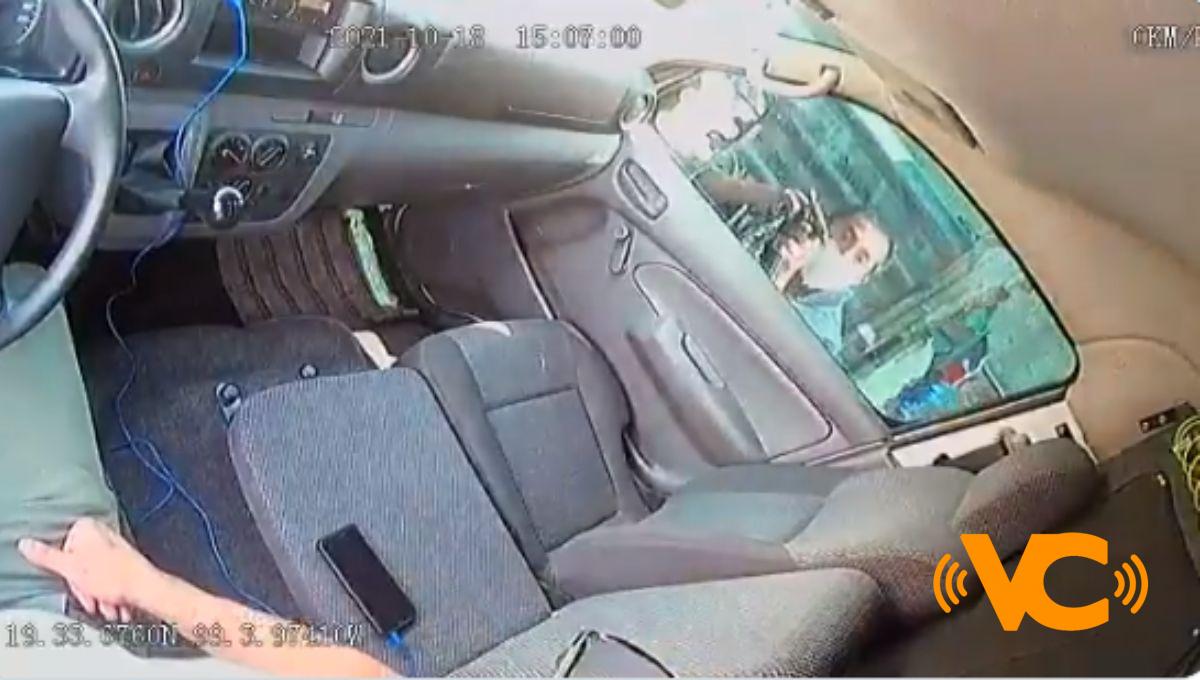 Vendedor de dulces dispara contra conductor de combi en la México-Pachuca (VIDEO) Vendedor de dulces dispara contra conductor de combi en la México-Pachuca (VIDEO)