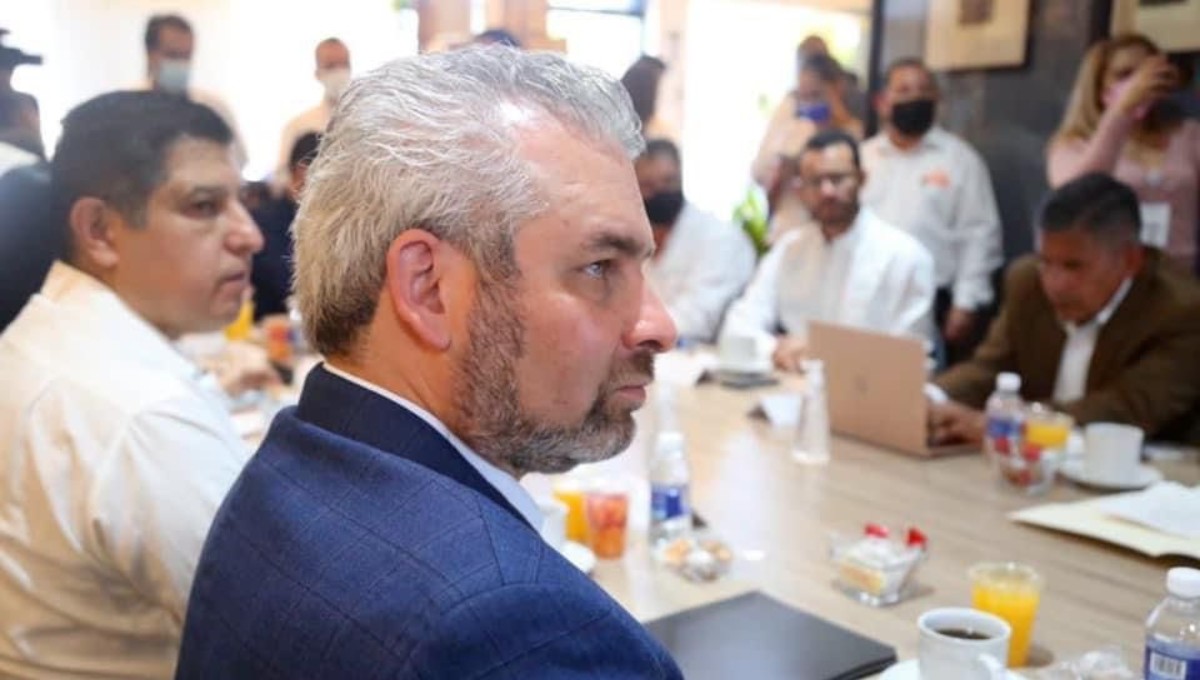 Gobernador de Michoacán promete pago a maestros; bloqueo a vías se retirará hasta liquidación, dice CNTE Gobernador de Michoacán promete pago a maestros; bloqueo a vías se retirará hasta liquidación, dice CNTE