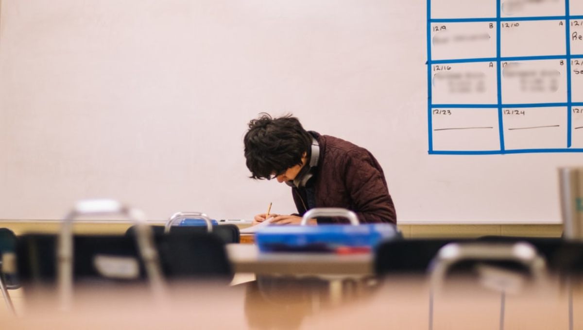 Horarios de APRENDE EN CASA SECUNDARIA: Del 11 al 15 de octubre Horarios de APRENDE EN CASA SECUNDARIA: Del 11 al 15 de octubre