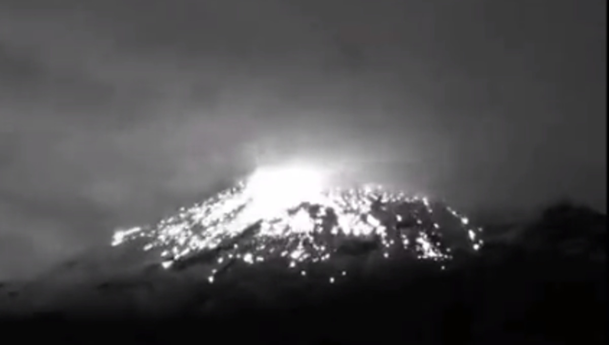 ¡“Don Goyo” inicia octubre con todo! Volcán Popocatépetl registra impresionante explosión (VIDEO)