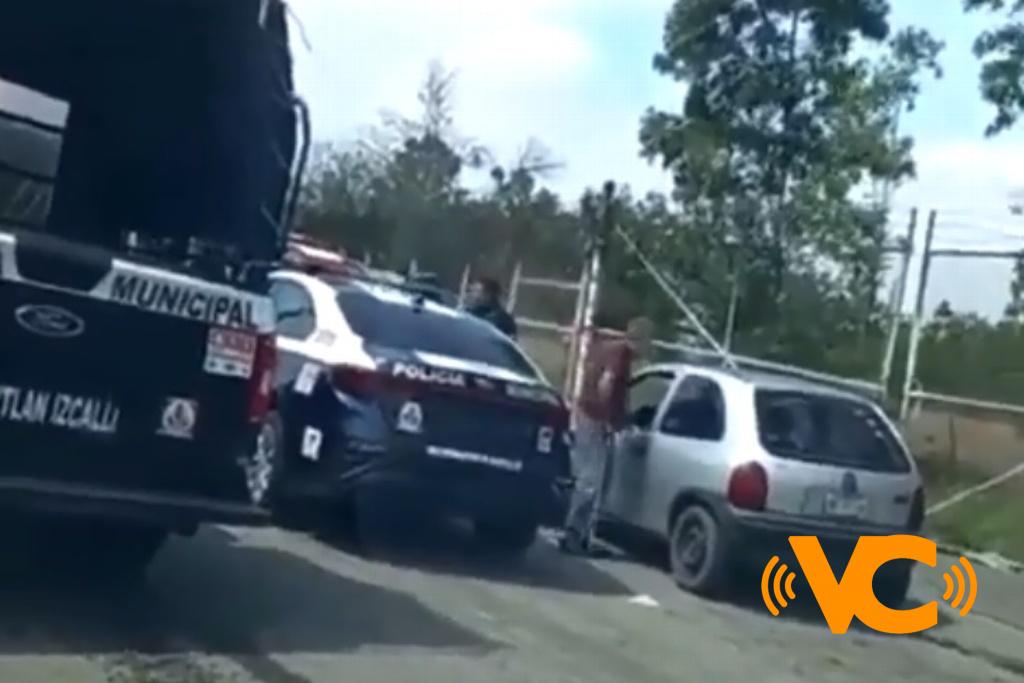 Captan a policías agrediendo a adulto mayor