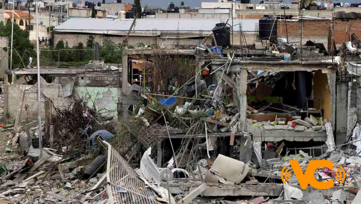 Afectados por explosión en Xochimehuacan duermen en la calle para evitar rapiña en sus casas Afectados por explosión en Xochimehuacan duermen en la calle para evitar rapiña en sus casas