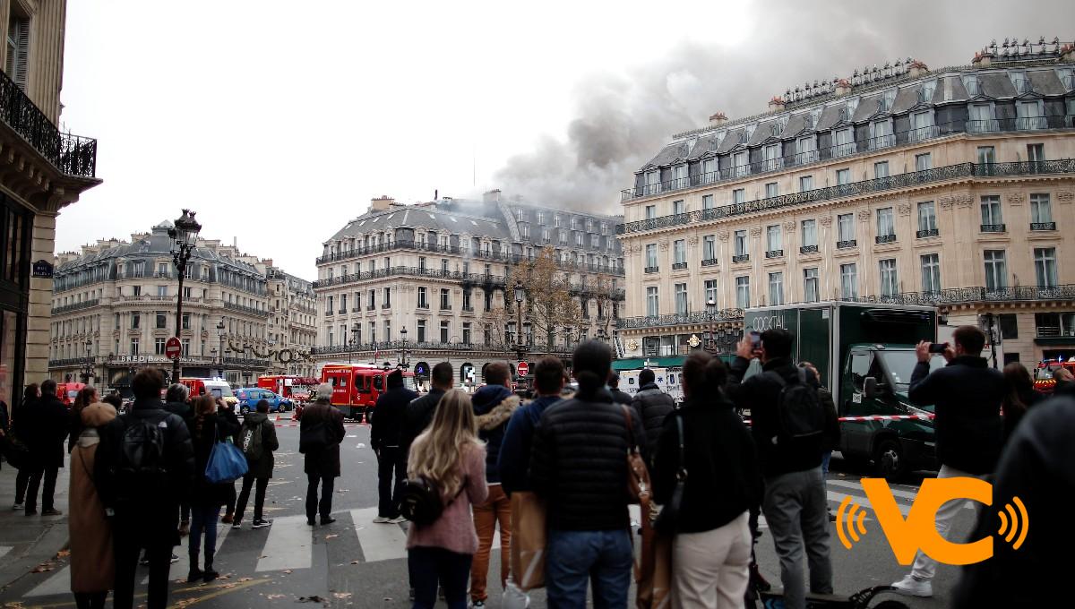 VIDEO y FOTOS: Reportan incendio voraz cercano a la Ópera de París VIDEO y FOTOS: Reportan incendio voraz cercano a la Ópera de París