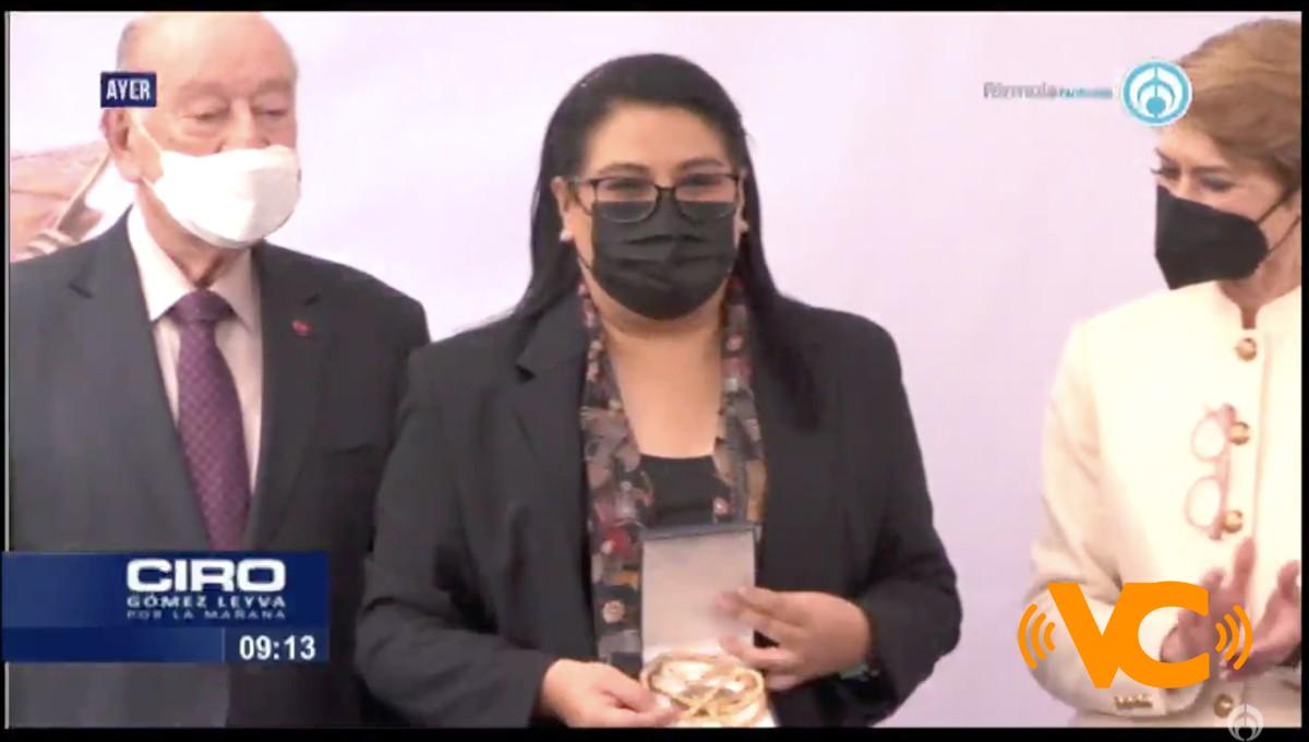 Miriam Moreno recibe Premio Nacional “José Pagés Llergo” 2021 por su cobertura de la pandemia Miriam Moreno recibe Premio Nacional “José Pagés Llergo” 2021 por su cobertura de la pandemia