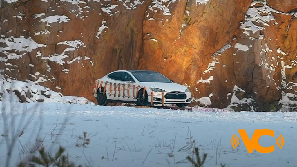 Un hombre decidió explotar su Tesla en lugar de pagar más de 22,000 dólares para reemplazar la batería Un hombre decidió explotar su Tesla en lugar de pagar más de 22,000 dólares para reemplazar la batería