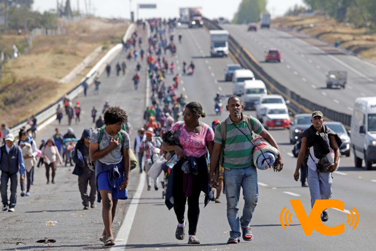 Caravana migrante avanza hacia CDMX; afecta circulación en la México-Puebla