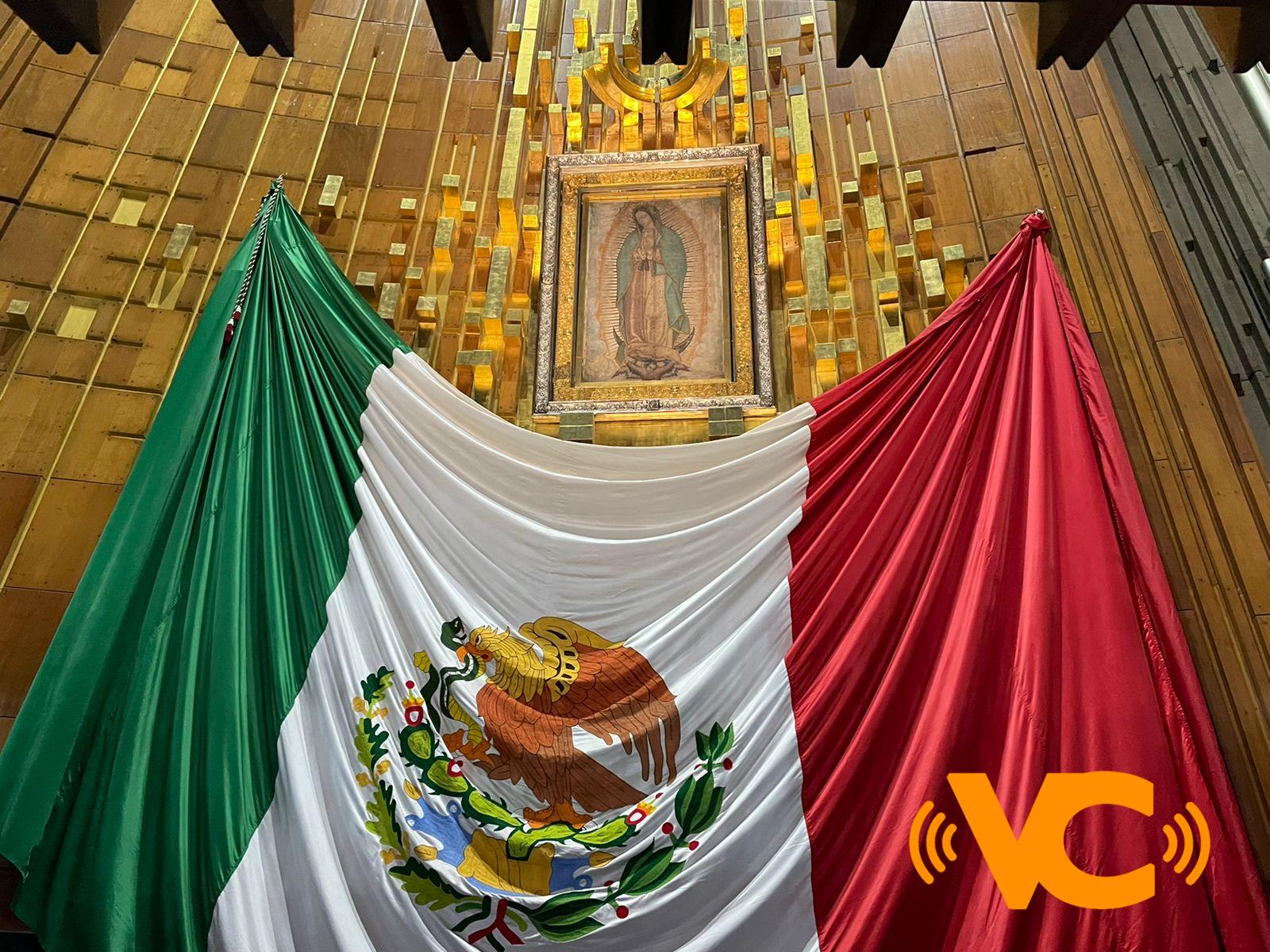 Las primeras mañanitas en la era COVID: miles de peregrinos le cantan a la Virgen de Guadalupe Las primeras mañanitas en la era COVID: miles de peregrinos le cantan a la Virgen de Guadalupe
