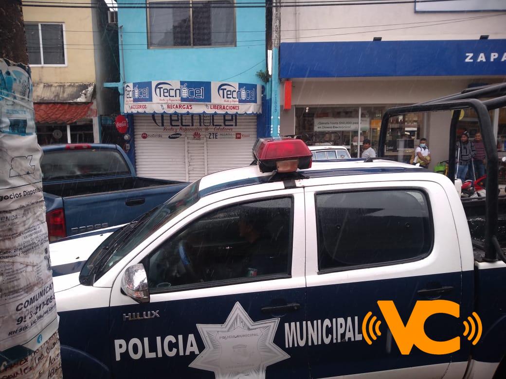 Asaltan «TecnoCel» en Las Choapas Asaltan «TecnoCel» en Las Choapas