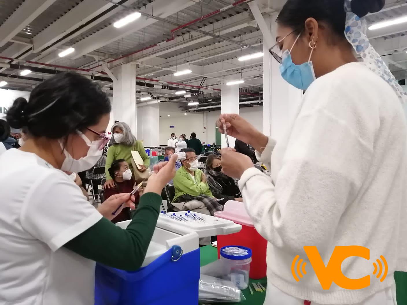 Refuerzo de vacuna COVID llega a otras 3 alcaldías; CDMX tendrá “verde” Navidad Refuerzo de vacuna COVID llega a otras 3 alcaldías; CDMX tendrá “verde” Navidad