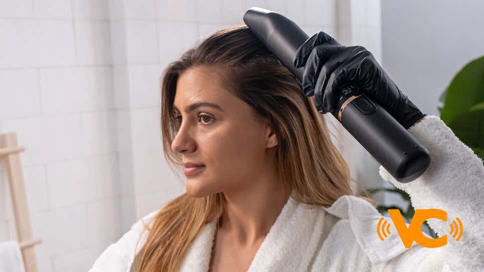 L’Oréal pisa firme en el CES con su Colorsonic, el dispositivo que promete pintar el cabello con solo pasarlo encima L’Oréal pisa firme en el CES con su Colorsonic, el dispositivo que promete pintar el cabello con solo pasarlo encima
