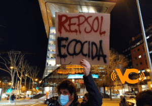 Justicia prohíbe salir de Perú a cuatro directivos de Repsol por derrame de crudo Justicia prohíbe salir de Perú a cuatro directivos de Repsol por derrame de crudo