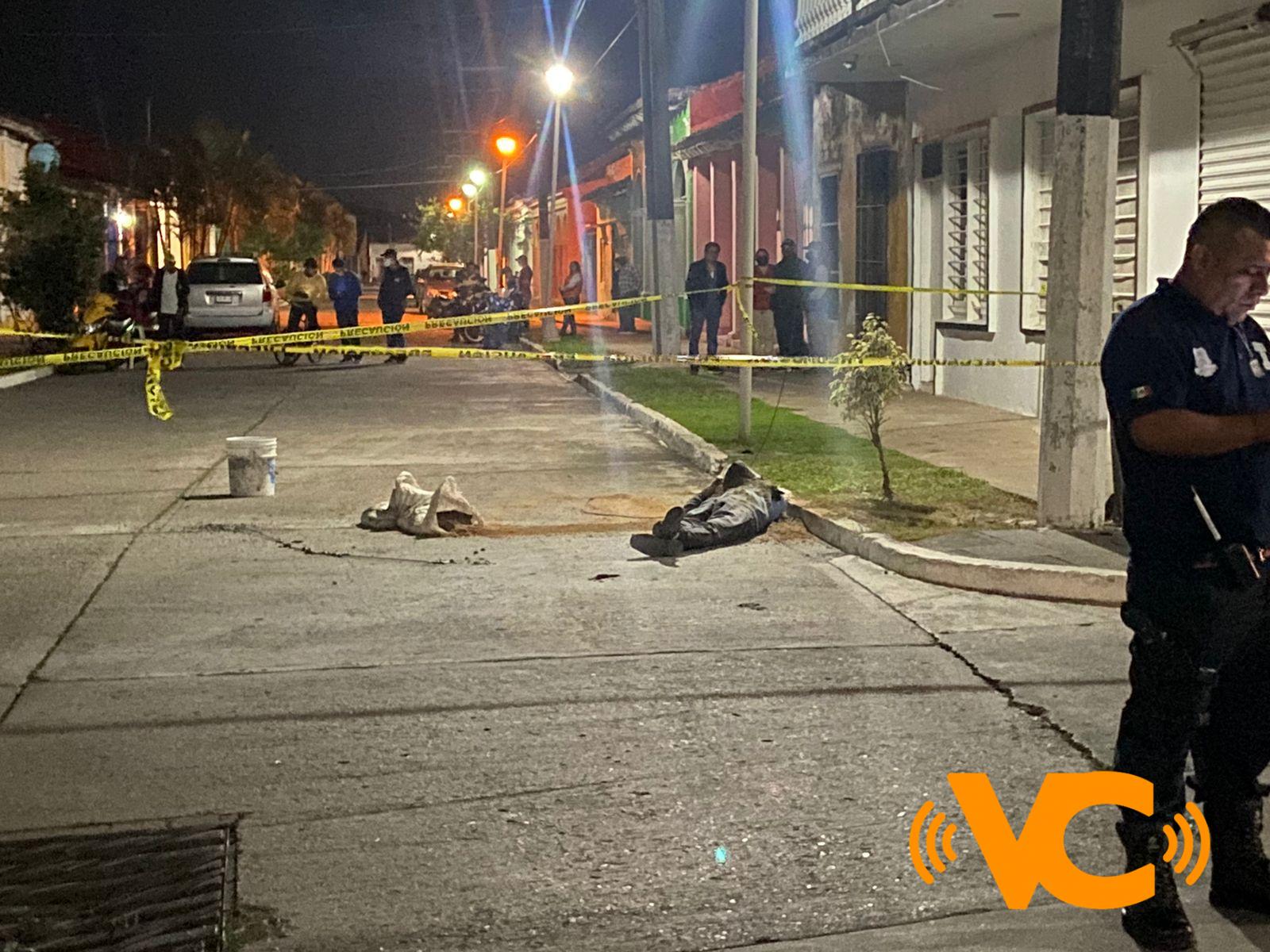 Muere hombre electrocutado en calles de Tlacotalpan Muere hombre electrocutado en calles de Tlacotalpan