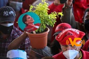 Xiomara Castro de Zelaya, un nudo de anzuelos