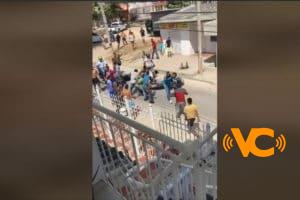 Imágenes fuertes. Vecinos intentan linchar a ladrón que planeaba asalto Imágenes fuertes. Vecinos intentan linchar a ladrón que planeaba asalto