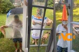 Video: Un papá se disfraza cada día para llevar comida a hija con covid-19 Video: Un papá se disfraza cada día para llevar comida a hija con covid-19