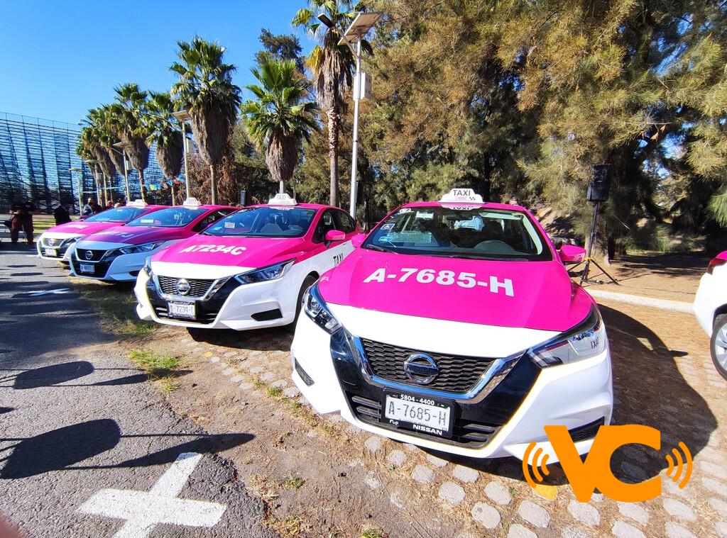 La CDMX renueva 221 taxis rosas: los puedes pedir desde la AppCDMX, algunos son híbridos y otros dan accesibilidad universal La CDMX renueva 221 taxis rosas: los puedes pedir desde la AppCDMX, algunos son híbridos y otros dan accesibilidad universal