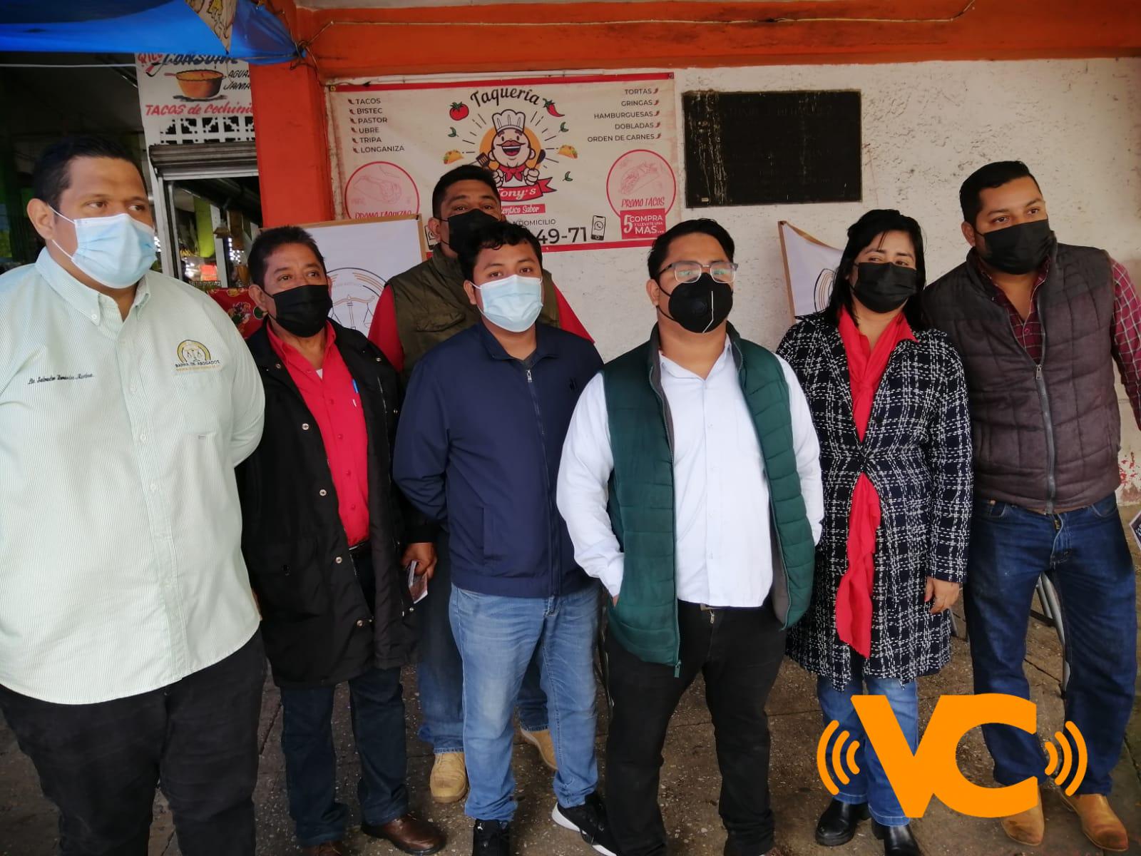 Barra de abogados de Nanchital continúan recaudando firmas Barra de abogados de Nanchital continúan recaudando firmas