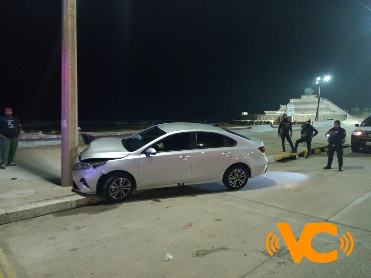 SUJETO escapa junto con SCORT tras BORRACHAZO en el malecón de COATZACOALCOS SUJETO escapa junto con SCORT tras BORRACHAZO en el malecón de COATZACOALCOS