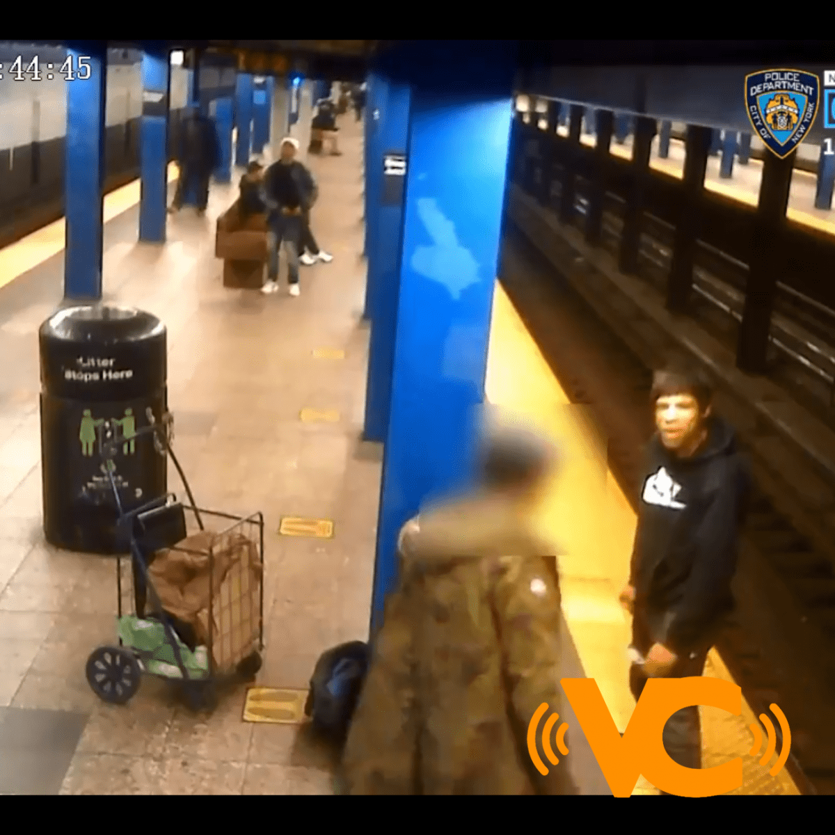 Video: Pelea a muerte con cuchillos en Brooklyn Video: Pelea a muerte con cuchillos en Brooklyn