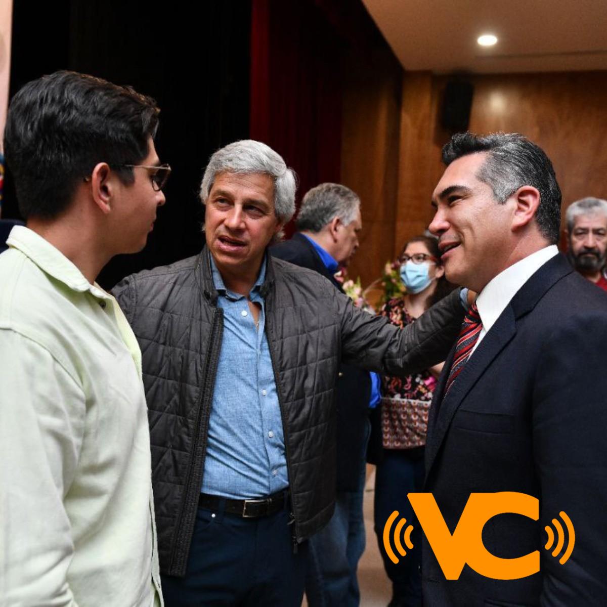 Filtra audio presuntamente de “Alito” Moreno ordenando pagos millonarios al publicista Solá, creador de “AMLO es un peligro para México” Filtra audio presuntamente de “Alito” Moreno ordenando pagos millonarios al publicista Solá, creador de “AMLO es un peligro para México”