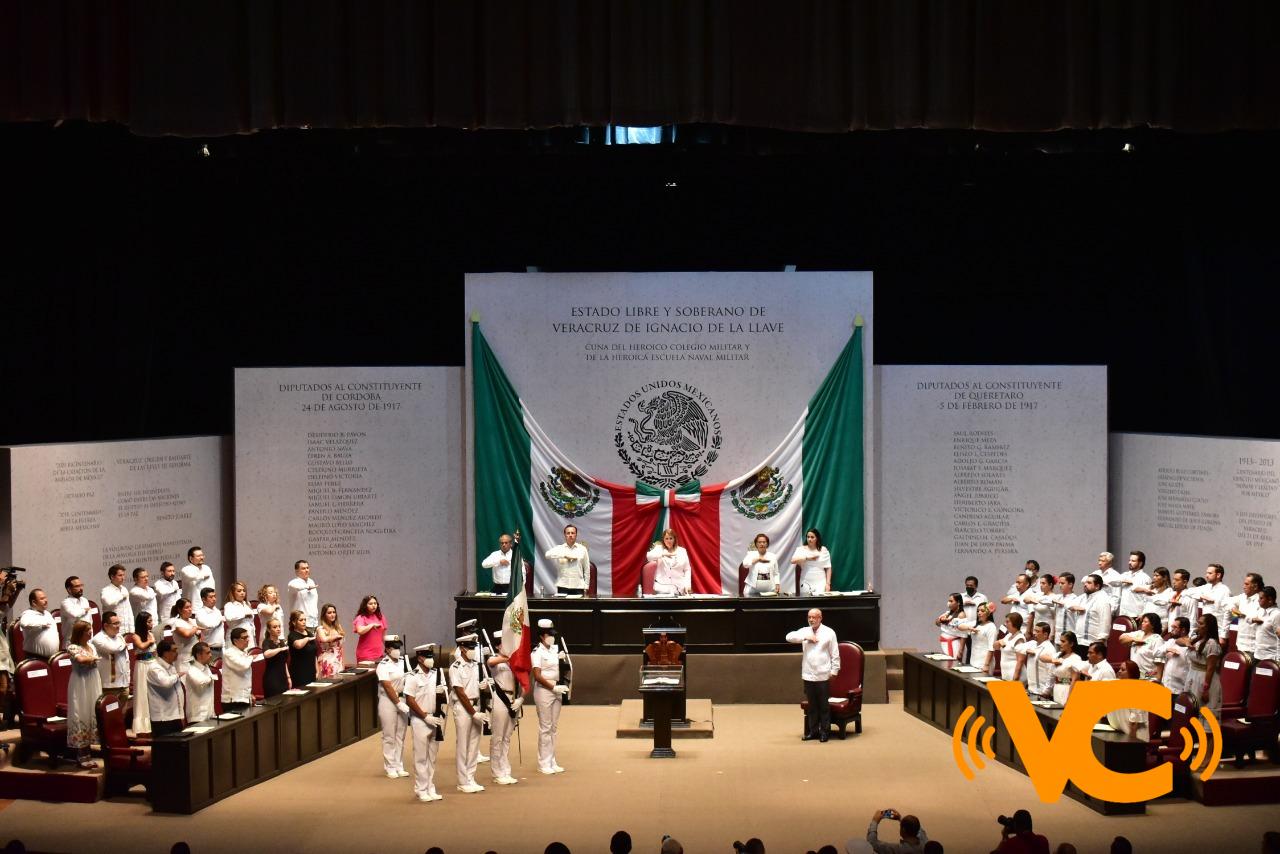 Distingue Congreso del Estado a Coatzacoalcos con Primera Sesión Solemne. Distingue Congreso del Estado a Coatzacoalcos con Primera Sesión Solemne.