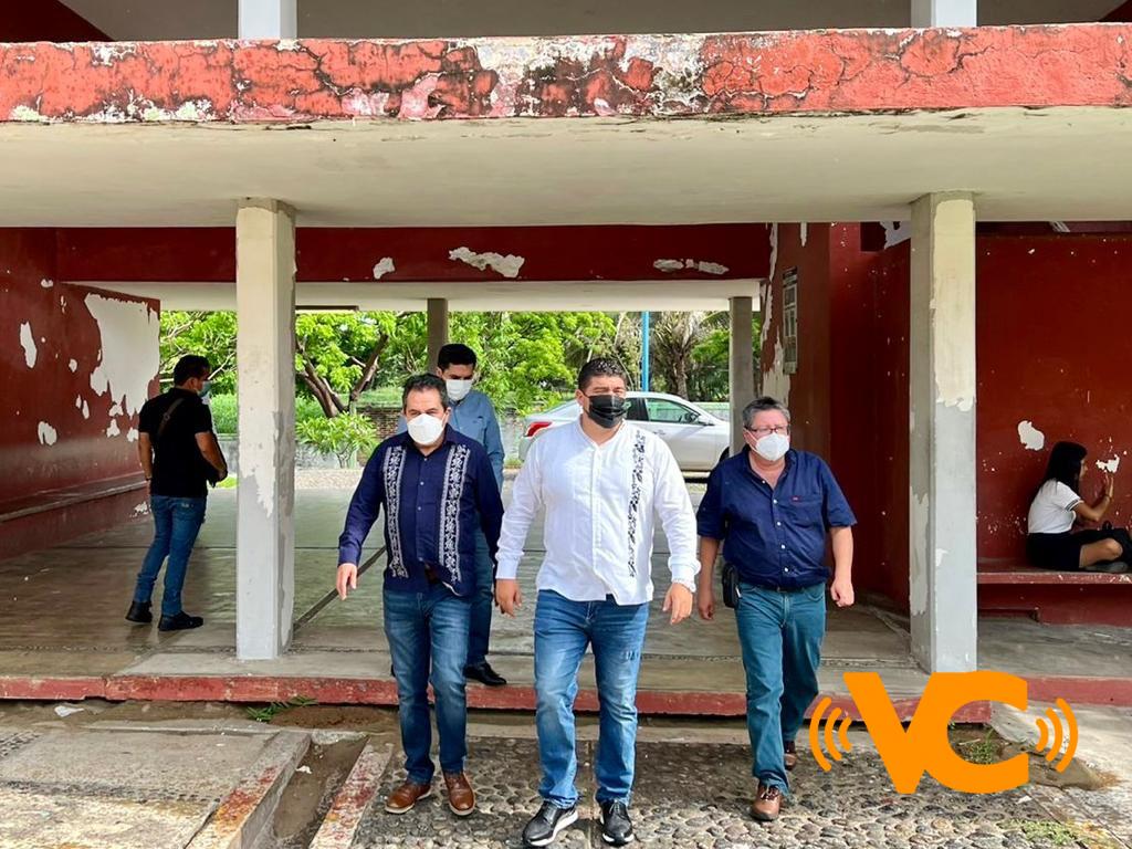Zenyazen anuncia rehabilitación del Ilustre Instituto Veracruzano Zenyazen anuncia rehabilitación del Ilustre Instituto Veracruzano