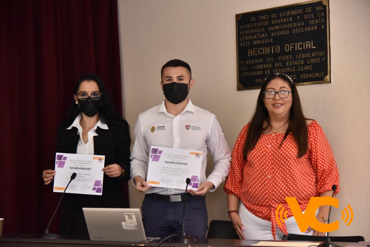 Imparten plática sobre prevención de violencia y uso de la app Mujer Alerta Imparten plática sobre prevención de violencia y uso de la app Mujer Alerta