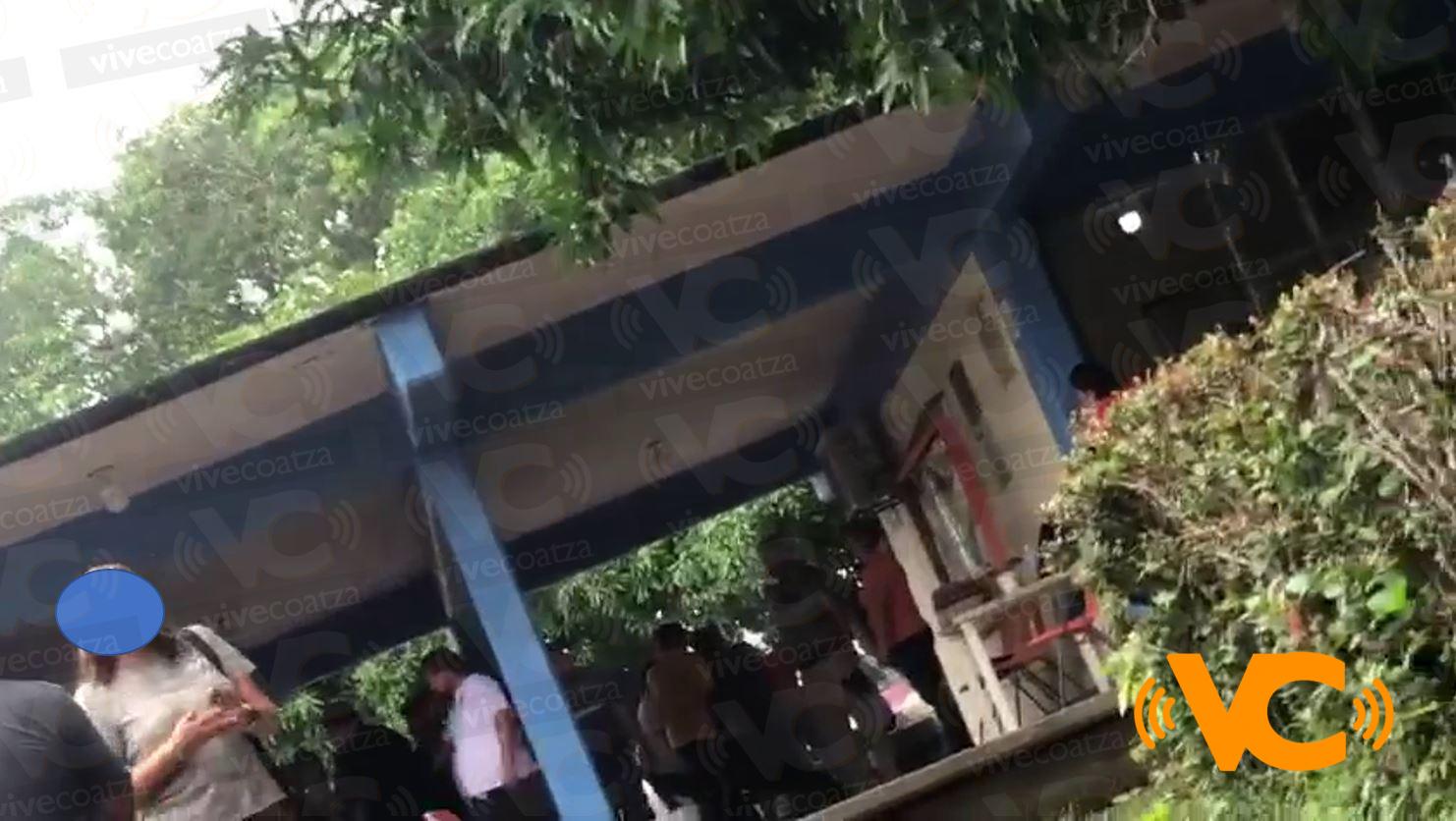 ¿Vendieron su alma?: Jóvenes organizan una partida de juego demoniaco en la ETI 40 de Las Choapas; hay dos «poseídas» (+Video) ¿Vendieron su alma?: Jóvenes organizan una partida de juego demoniaco en la ETI 40 de Las Choapas; hay dos «poseídas» (+Video)