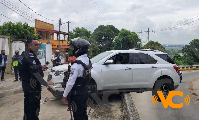 Accidente en el puente de la avenida uno, en Coatzacoalcos. Accidente en el puente de la avenida uno, en Coatzacoalcos.