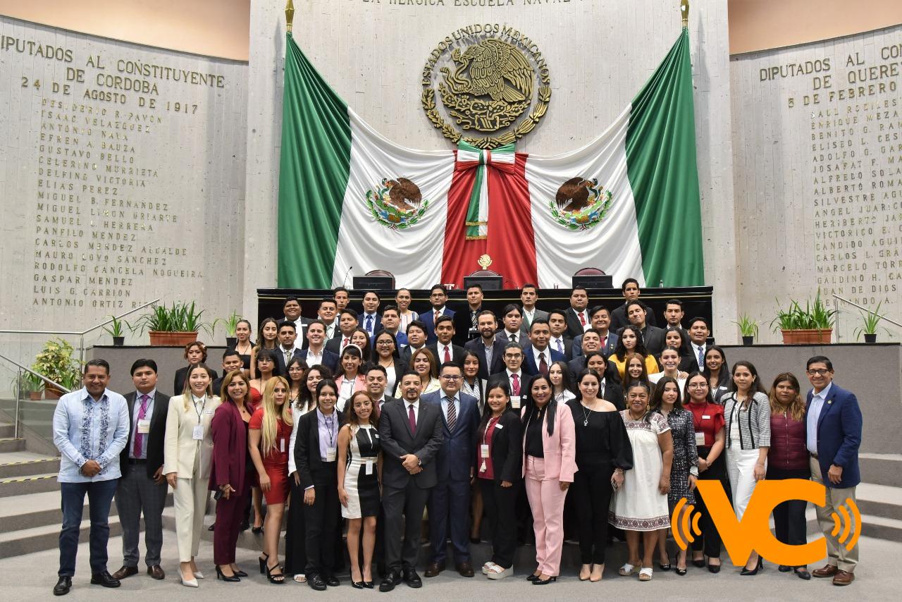 Sociedad debe escuchar a jóvenes: diputado Gómez Cazarín Sociedad debe escuchar a jóvenes: diputado Gómez Cazarín