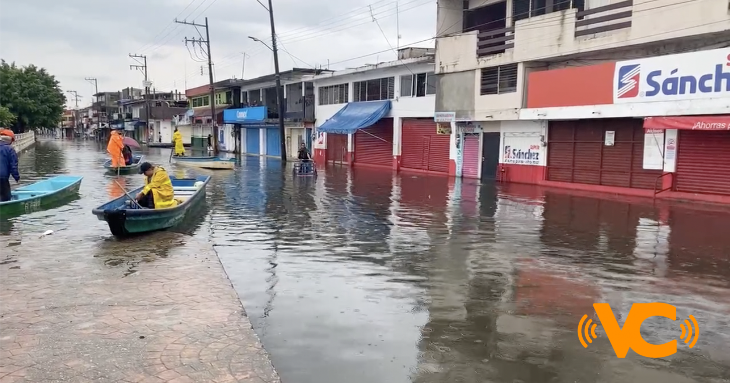Se inunda el Playon en Minatitlán Se inunda el Playon en Minatitlán