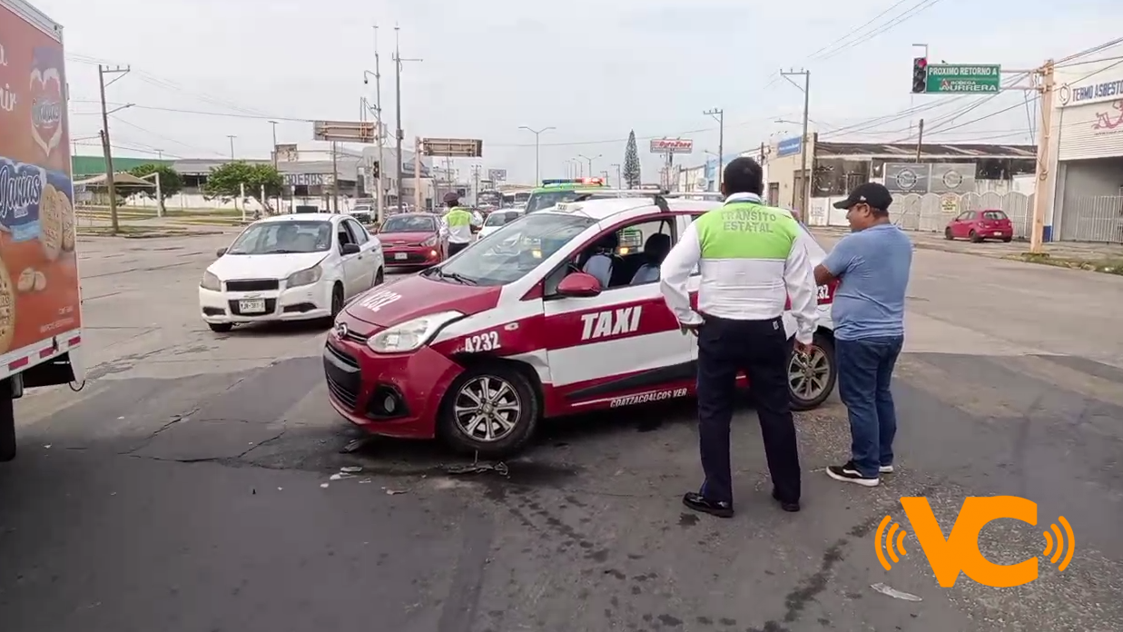Conductor borracho choca y se da a la fuga, en Coatzacoalcos Conductor borracho choca y se da a la fuga, en Coatzacoalcos