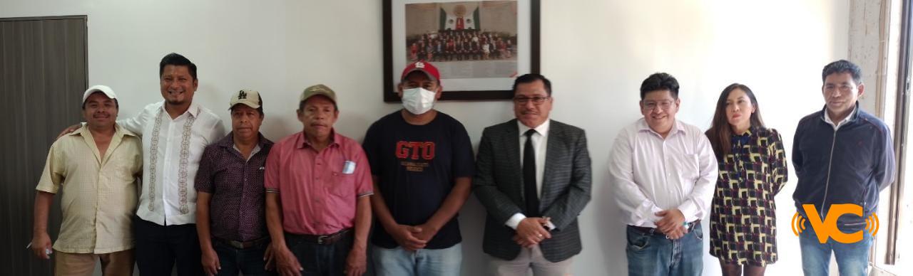 Por gestión de Maleno Rosales, campesinos y población de Atoyac se beneficiarán con la apertura de caminos saca-cosechas Por gestión de Maleno Rosales, campesinos y población de Atoyac se beneficiarán con la apertura de caminos saca-cosechas
