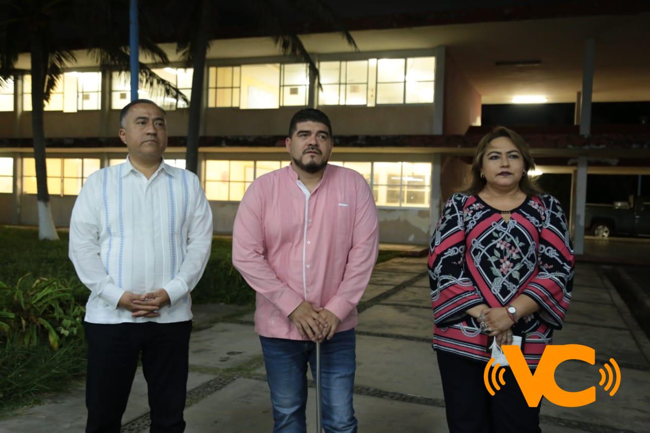 Zenyazen Escobar, secretario de Educación, informó: siete estudiantes del Ilustre Instituto Veracruz consumieron clonazepam Zenyazen Escobar, secretario de Educación, informó: siete estudiantes del Ilustre Instituto Veracruz consumieron clonazepam