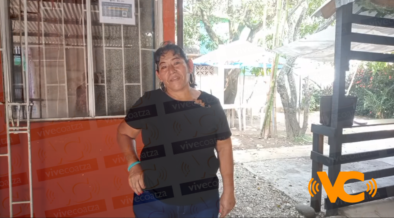 Vecinos de la colonia Gaviotas acusan a una señora de tener un club nocturno clandestino en Coatzacoalcos Vecinos de la colonia Gaviotas acusan a una señora de tener un club nocturno clandestino en Coatzacoalcos