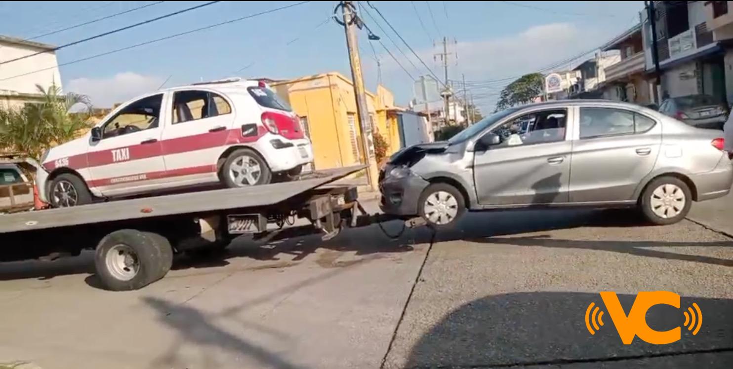 Cuatro lesionados son el saldo de un choque en Coatzacoalcos Cuatro lesionados son el saldo de un choque en Coatzacoalcos