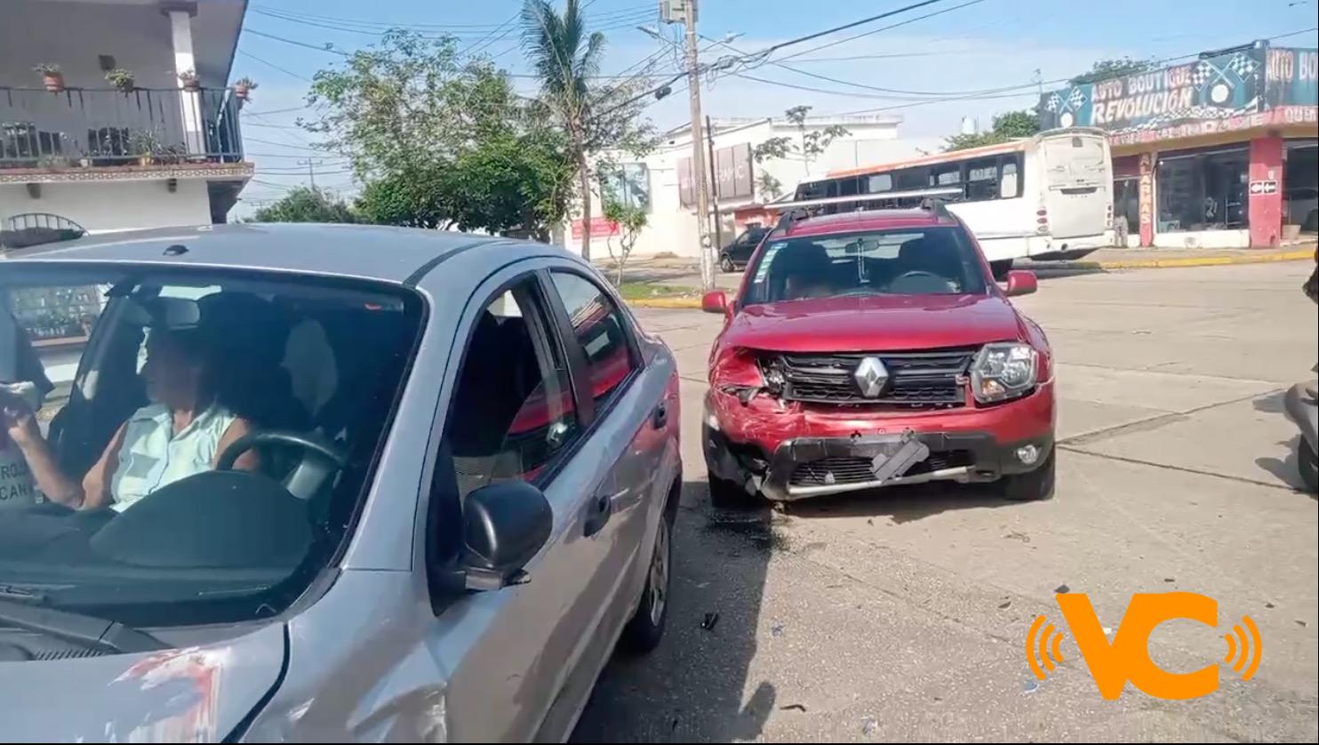 Dos particulares chocan en Coatzacoalcos