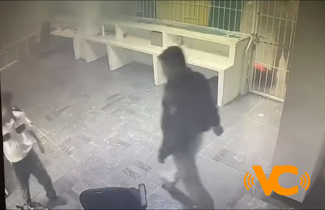 Revelan imágenes captadas por cámaras de seguridad antes del incendio en estación migratoria de Ciudad Juárez Revelan imágenes captadas por cámaras de seguridad antes del incendio en estación migratoria de Ciudad Juárez