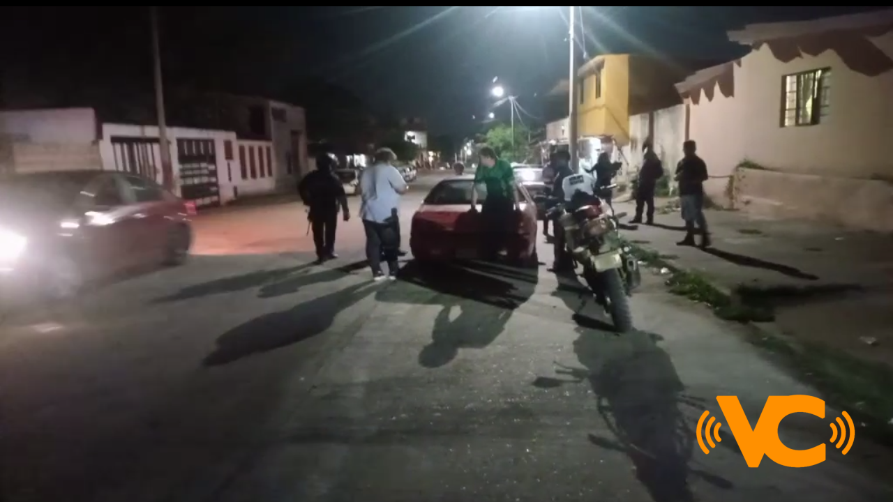 Choque entre motocicleta de seguridad estatal y vehículo particular en Coatzacoalcos Choque entre motocicleta de seguridad estatal y vehículo particular en Coatzacoalcos