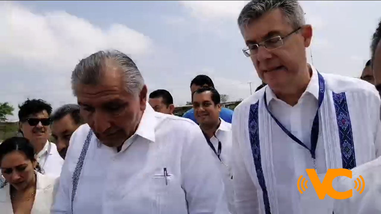 Secretario de Gobernación llega a Coatzacoalcos para colocar la primera piedra