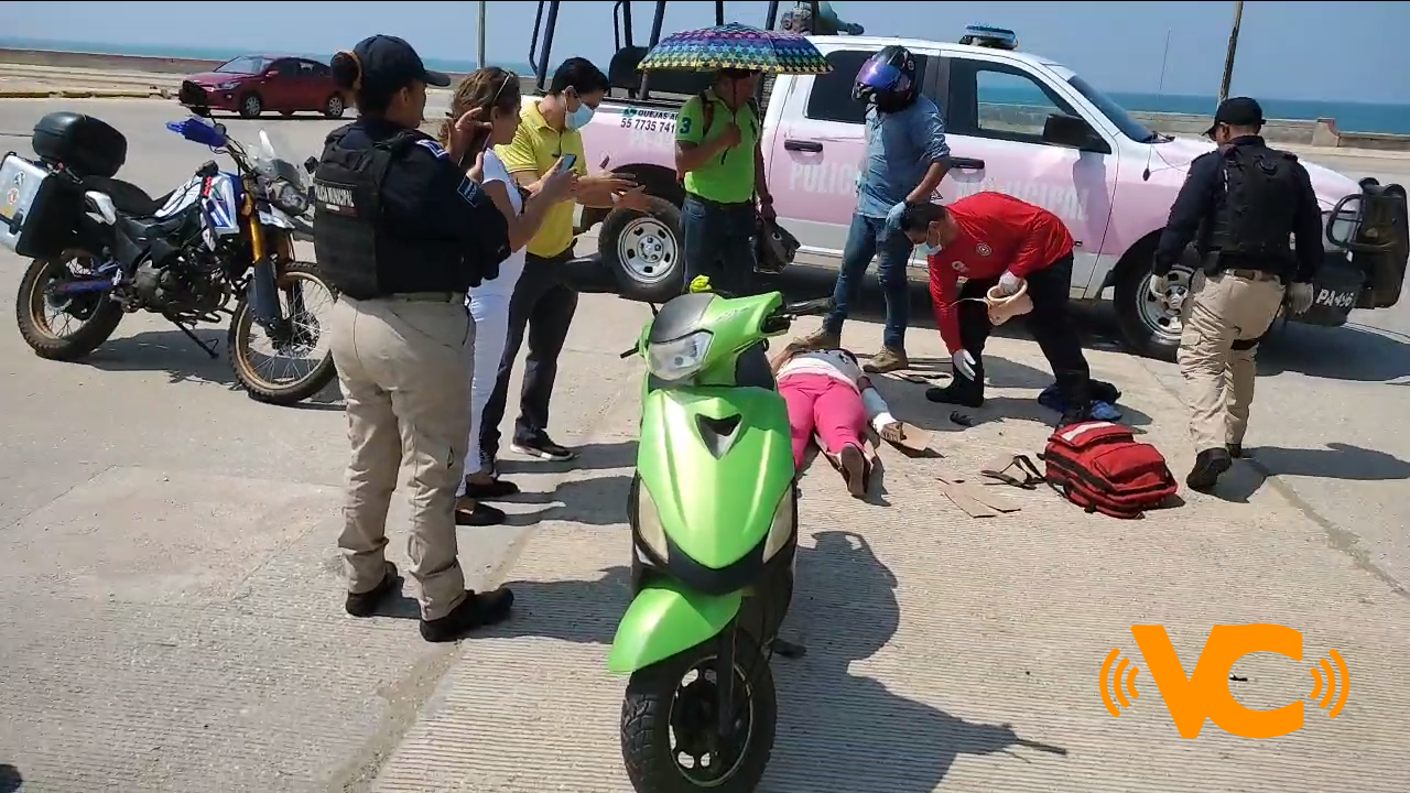 Mujer resulta herida en accidente en el malecón costero de Coatzacoalcos Mujer resulta herida en accidente en el malecón costero de Coatzacoalcos