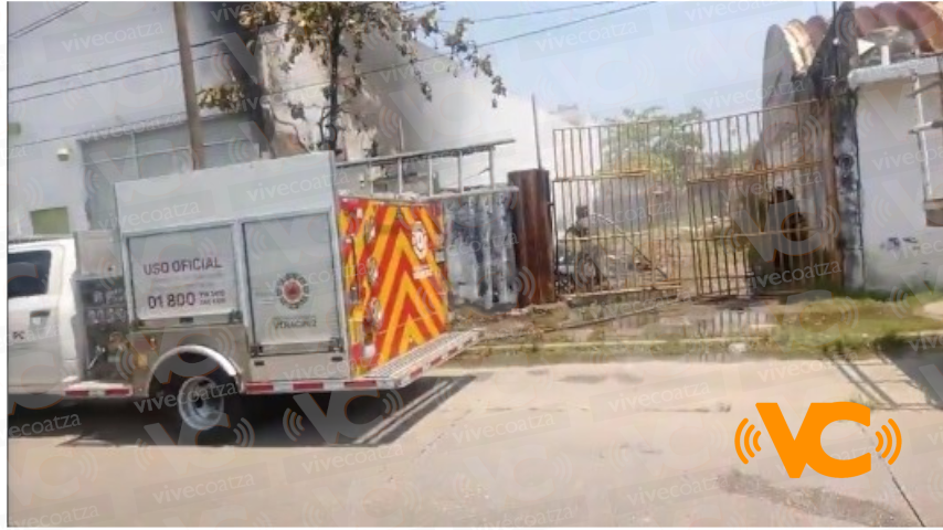 Se registra un conato de incendio en una chatarrería de la Avenida Juan Osorio López De Coatzacoalcos