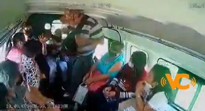 “Dulceros” amedrentan a pasajeros de combi para que le compren “Dulceros” amedrentan a pasajeros de combi para que le compren